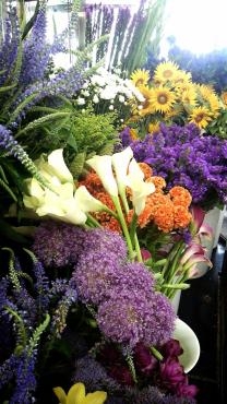 ８月盆です。お墓花・仏花あります。｜「メイク・ツルサキ」　（熊本県熊本市中央区の花キューピット加盟店 花屋）のブログ